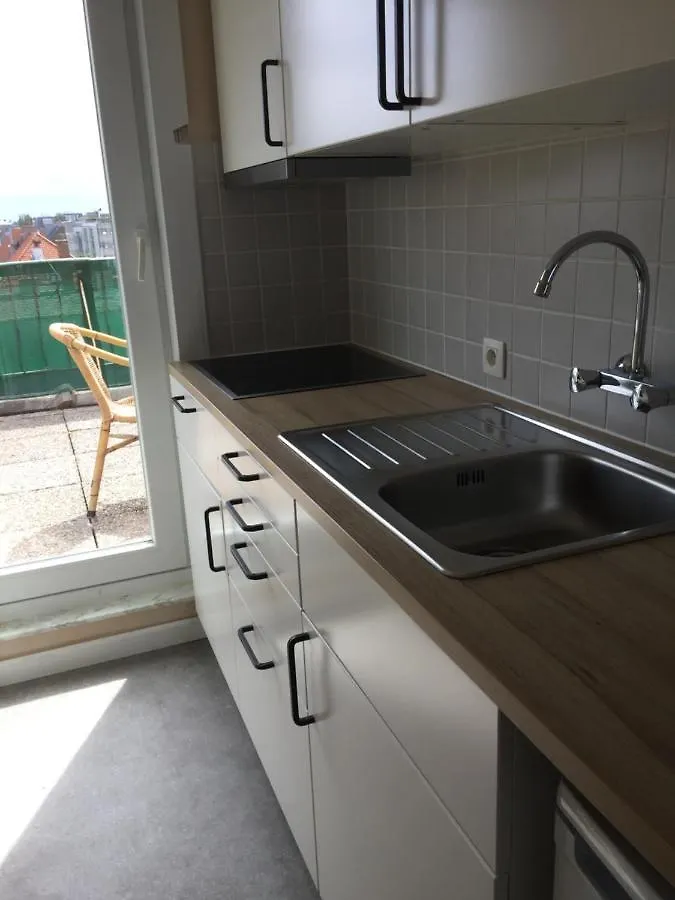Studio Iris Ostend 0*,